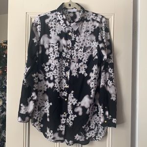 Calvin Klein stunning black and white floral blouse size medium!
